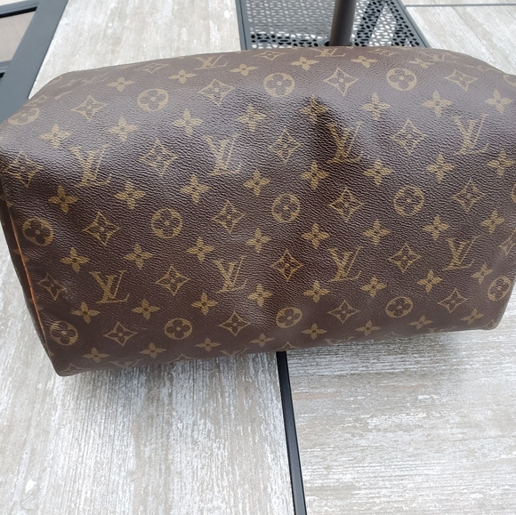 Louis Vuitton Speedy 30 - Picture 12 of 16